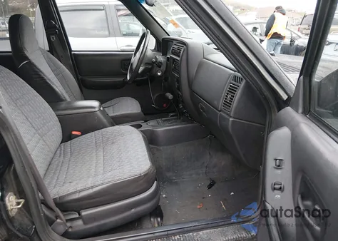 2000 Jeep Cherokee Sport z USA, uszkodzony, nr VIN 1J4FF48S1YL200217